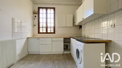 Apartment in Bordeaux (33300)