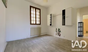 Apartment in Bordeaux (33300)