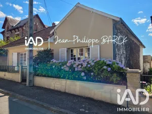 House in Commentry (03600)