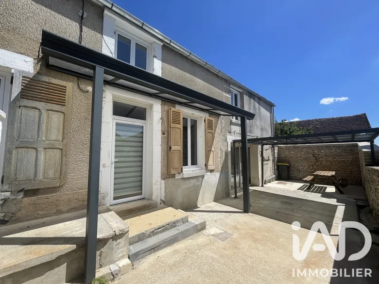 Maison 5 pièces 128 m² · à Poilly-sur-Serein · 127,6 m² · 129 000 €
