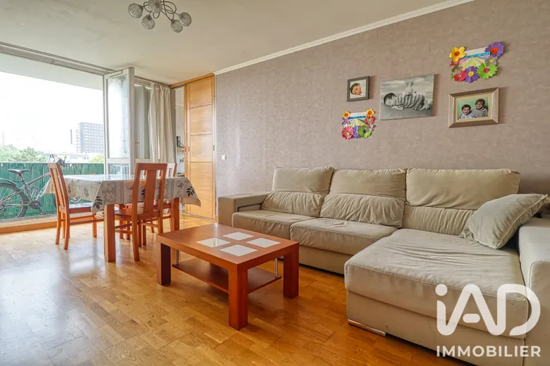 Appartement 4 pièces 82 m² · à Montigny-lès-Cormeilles · 82 m² · 160 000 €