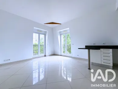 Apartment in Villecresnes (94440)