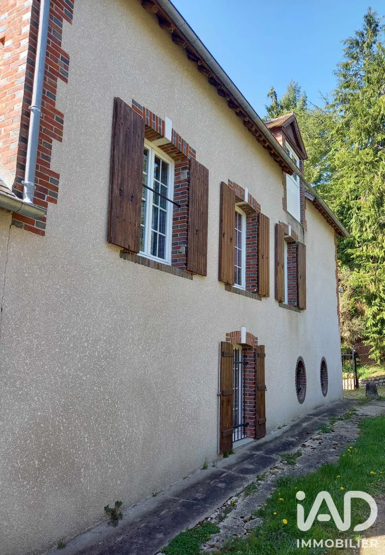 Maison 7 pièces 212 m² · à Lavau · 212 m² · 149 000 €
