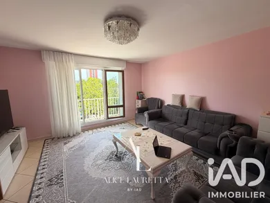 Appartement à Mantes-la-Jolie (78200)