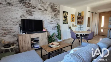 Apartment in Grézieu-la-Varenne (69290)