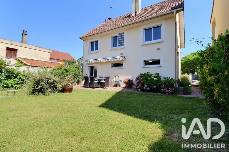 Maison 6 pièces 120 m² · à Ozoir-la-Ferrière · 120 m² · 360 000 €