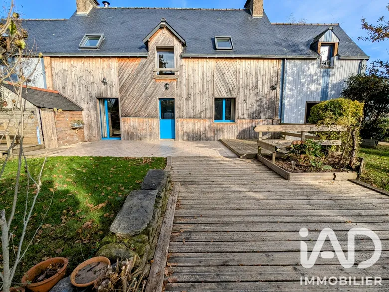Maison 7 pièces 214 m² · à Saint-Vincent-sur-Oust · 214 m² · 273 500 €
