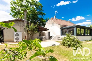 House in Le Mesnil-Saint-Denis (78320)