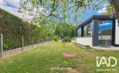 House in Le Mesnil-Saint-Denis (78320)