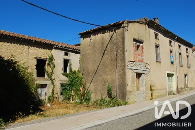 Village house in Vira (09120)