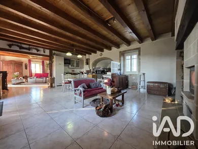 Maison traditionnelle à Assier (46320)