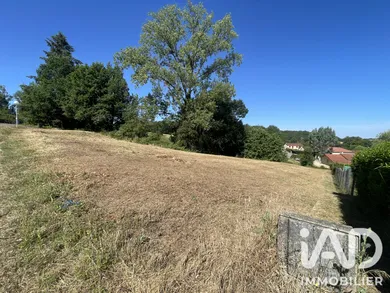 Terrain à bâtir à Saint-Victurnien (87420)
