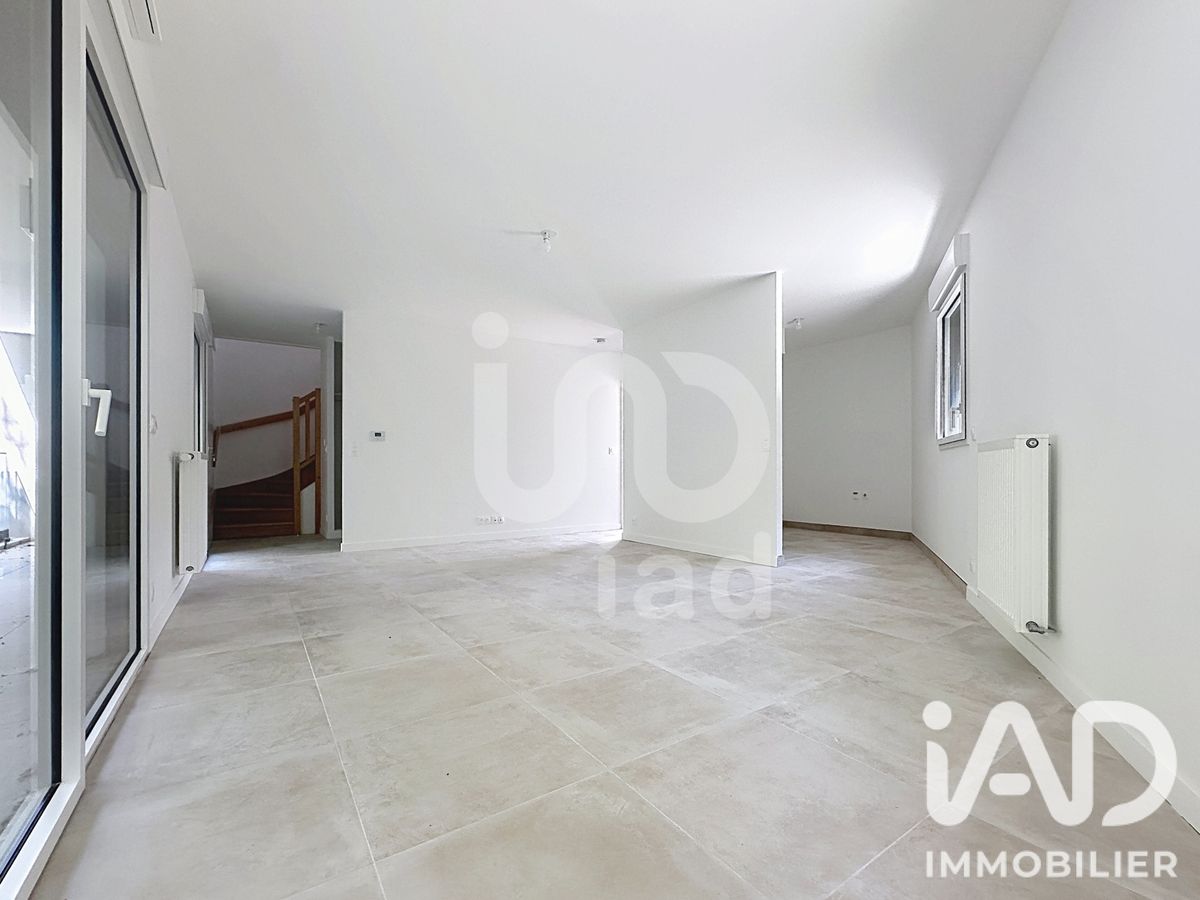 Appartement 4 pièces de 70 m² à Rubelles (77950)