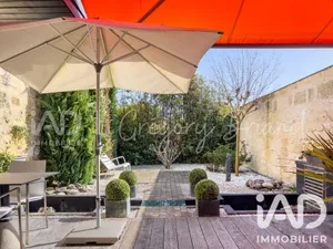 Townhouse in Bordeaux (33000)