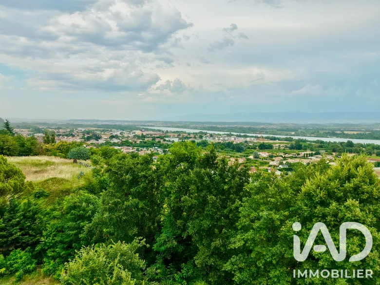 Terrain à Saint-Georges-les-Bains (07800) · 189 000 €
