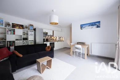Apartment in Écully (69130)