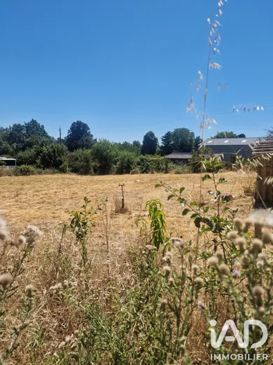 Building plot in Loretz-d'Argenton (79290)