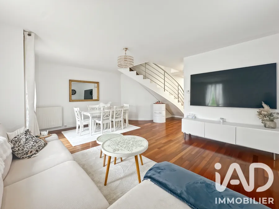Appartement à Sainte-Geneviève-des-Bois (91700) photo 2