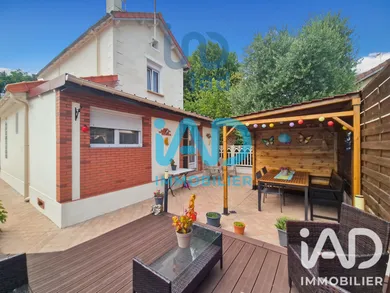 Maison traditionnelle à Montfermeil (93370)