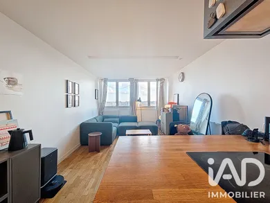 Apartment in Paris (75013)