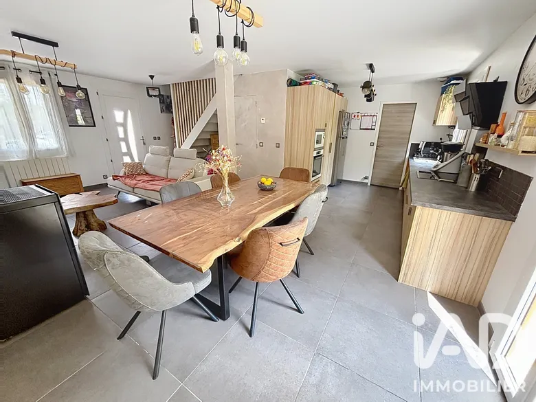 Maison 6 pièces 93 m² · à Saint-Yon · 92,9 m² · 285 000 €