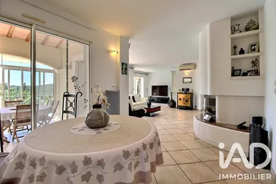 Traditional house in La Londe-les-Maures (83250)