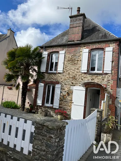 Maison de village à Thèreval (50180)
