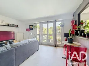 Apartment in Yerres (91330)