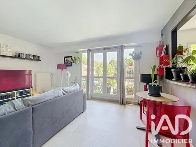 Apartment in Yerres (91330)