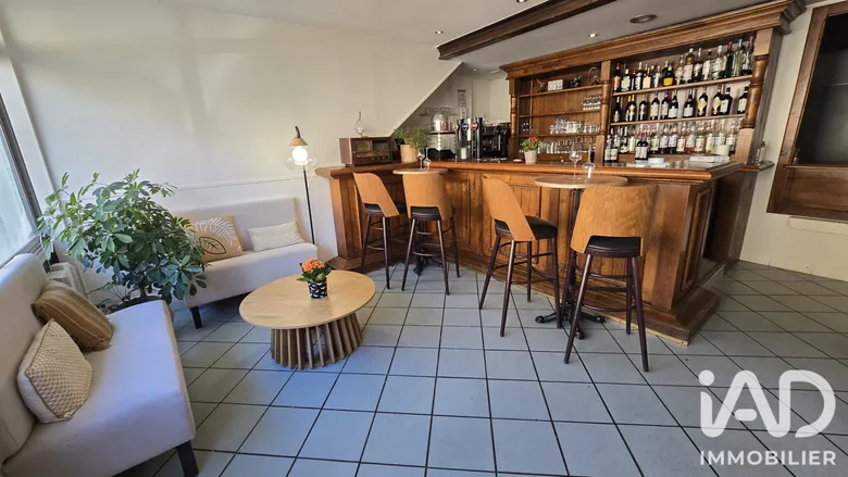 Restaurant à ABREST (03200) · 100 m² · 428 000 €