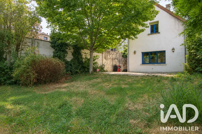 Maison 11 pièces 295 m² · à Linas · 295 m² · 499 000 €