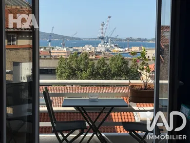 Apartment in Toulon (83000)