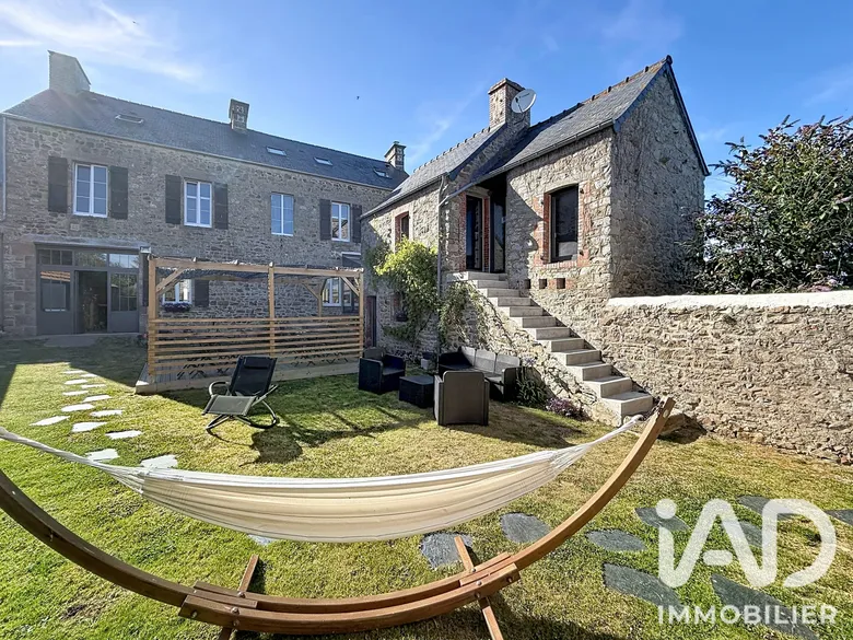Maison 10 pièces 231 m² · à La Hague · 231 m² · 825 000 €