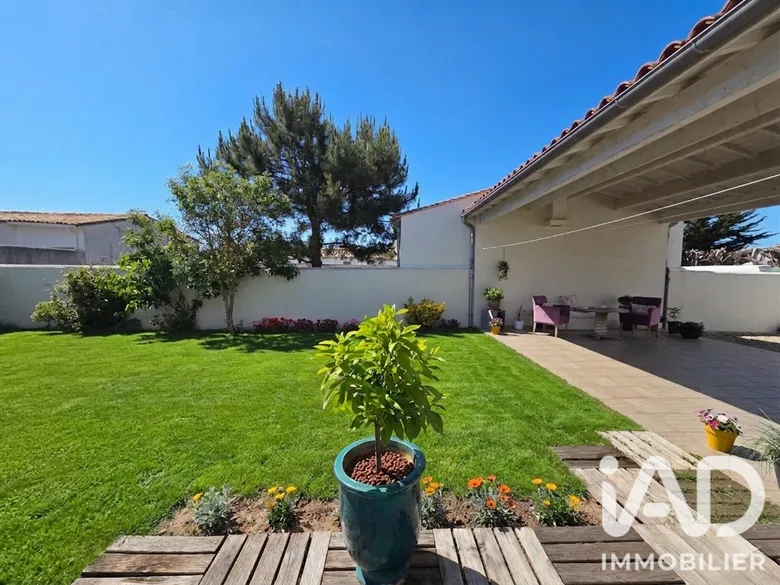 Maison 5 pièces 98 m² · à Le Bois-Plage-en-Ré · 98 m² · 820 000 €