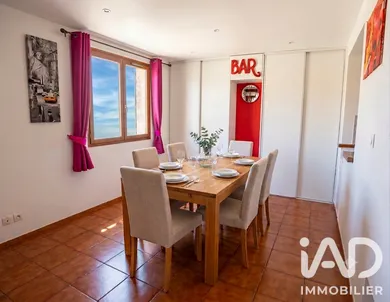 Detached house in Séguret (84110)