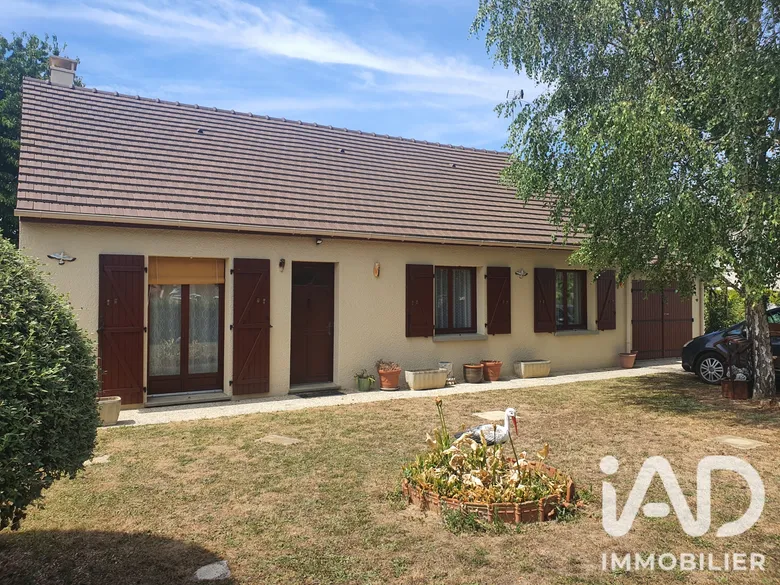 Maison 4 pièces 89 m² · à Villeneuve-la-Guyard · 88,8 m² · 220 000 €
