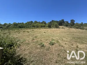 Terrain à bâtir à Saint-Diéry (63320)