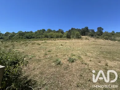 Terrain à bâtir à Saint-Diéry (63320)