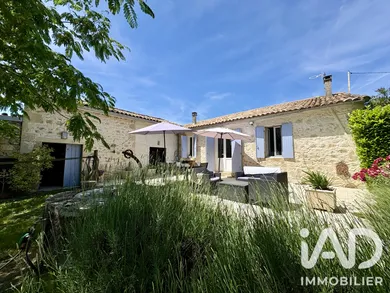 Maison de campagne à Doulezon (33350)