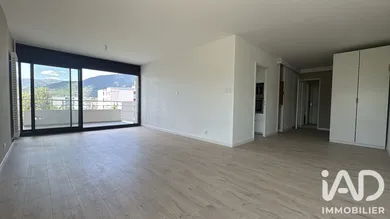 Apartment in Meylan (38240)