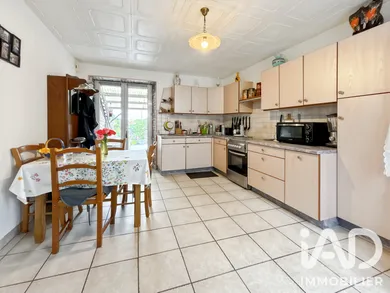 Maison de campagne à Le Bourgneuf-la-Forêt (53410)