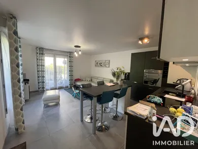 Apartment in Chessy (77700)