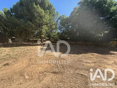 Terrain à Vers-Pont-du-Gard (30210)
