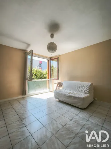 Apartment in Choisy-le-Roi (94600)