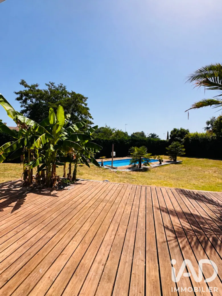 Maison 8 pièces 160 m² · à Vayres · 160 m² · 396 000 €