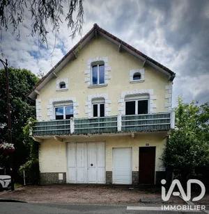 Building in Piégut-Pluviers (24360)