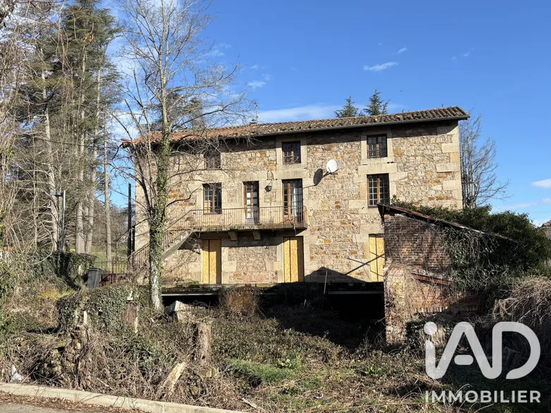 Maison 9 pièces 247 m² · à Sorbiers · 247 m² · 189 000 €