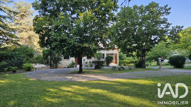Immeuble 440 m² · à Dirac · 440 m² · 699 000 €