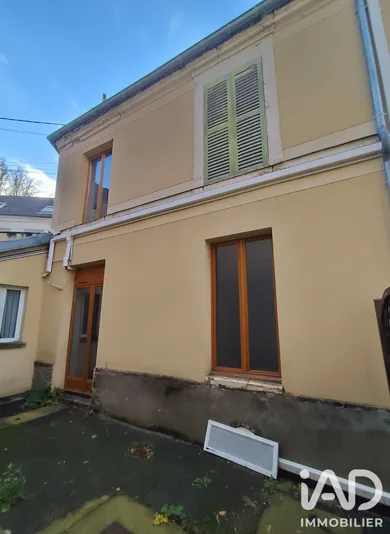 Immeuble à Écouen (95440)