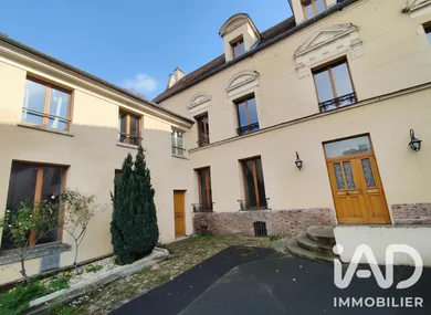 Immeuble à Écouen (95440)
